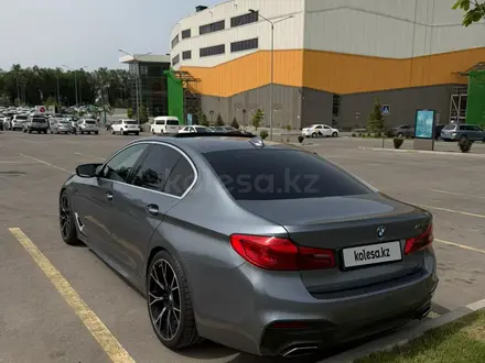 BMW 540 2017 года за 21 000 000 тг. в Алматы – фото 5