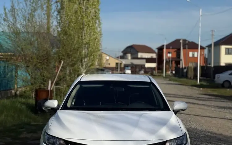 Toyota Camry 2022 годаүшін13 500 000 тг. в Актобе