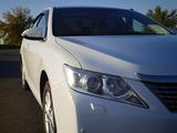 Toyota Camry 2013 года за 8 490 000 тг. в Усть-Каменогорск – фото 2