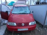Volkswagen Sharan 1997 годаүшін100 000 тг. в Уральск