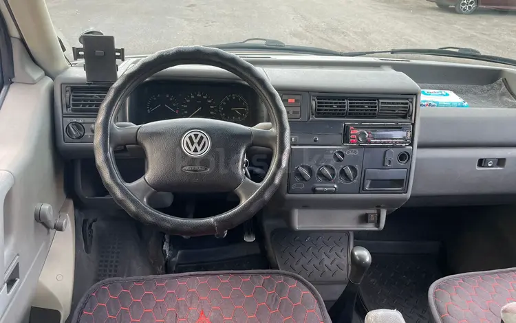 Volkswagen Multivan 1997 годаүшін2 900 000 тг. в Астана