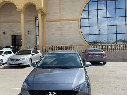 Hyundai Accent 2020 года за 8 000 000 тг. в Актау – фото 3