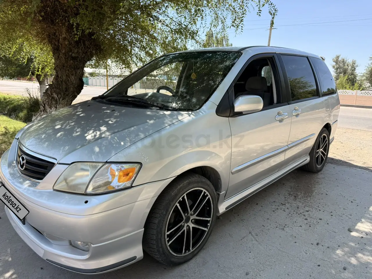 Mazda MPV, 2001