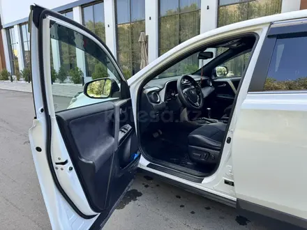 Toyota RAV4 2018 года за 11 300 000 тг. в Усть-Каменогорск – фото 22