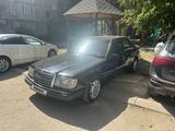 Mercedes-Benz E 230 1991 годаfor1 300 000 тг. в Шымкент