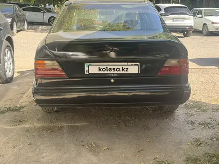 Mercedes-Benz E 230 1991 года за 1 300 000 тг. в Шымкент – фото 6