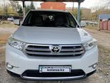 Toyota Highlander 2011 года за 14 000 000 тг. в Зайсан