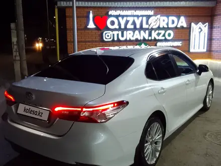 Toyota Camry 2019 года за 14 950 000 тг. в Кызылорда – фото 12