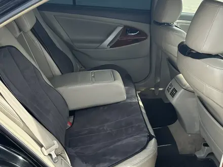 Toyota Camry 2010 года за 6 600 000 тг. в Актобе – фото 18