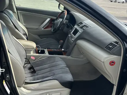 Toyota Camry 2010 года за 6 600 000 тг. в Актобе – фото 19