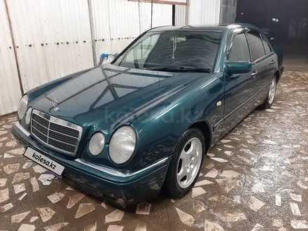 Mercedes-Benz E 230 1996 года за 2 600 000 тг. в Кызылорда