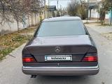 Mercedes-Benz E 280 1993 годаfor3 100 000 тг. в Шымкент – фото 4