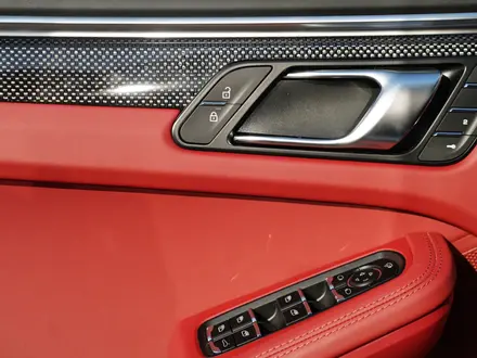 Porsche Macan S 2023 года за 60 200 000 тг. в Астана – фото 22