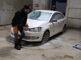Volkswagen Polo 2012 годаүшін2 500 000 тг. в Жанаозен – фото 3