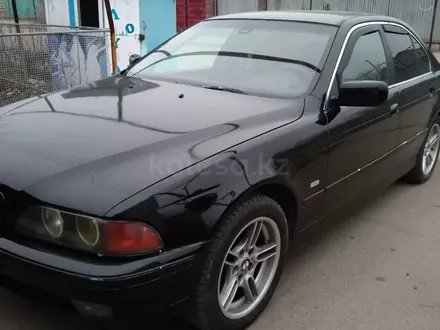 BMW 528 1999 года за 2 800 000 тг. в Алматы – фото 2