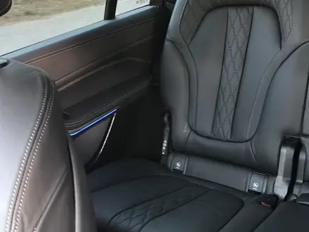 BMW X7 2021 года за 46 000 000 тг. в Астана – фото 19