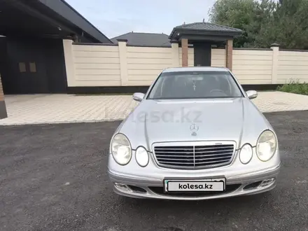 Mercedes-Benz E 320 2003 года за 5 000 000 тг. в Шымкент – фото 2