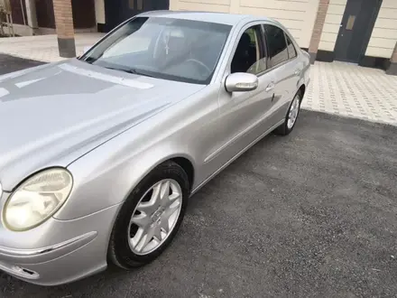 Mercedes-Benz E 320 2003 года за 5 000 000 тг. в Шымкент – фото 4