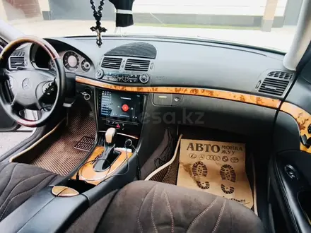 Mercedes-Benz E 320 2003 года за 5 000 000 тг. в Шымкент – фото 27