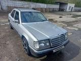 Mercedes-Benz E 200 1995 года за 1 400 000 тг. в Костанай