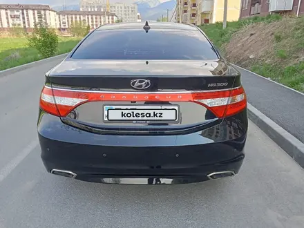 Hyundai Grandeur 2015 года за 8 000 000 тг. в Алматы – фото 5