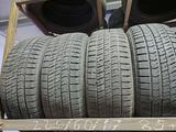 Зимние 225/60/17 Bridgestone привозные за 85 000 тг. в Алматы