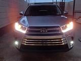 Toyota Highlander 2018 года за 19 000 000 тг. в Шымкент – фото 2