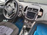 Chevrolet Aveo 2013 года за 3 500 000 тг. в Семей – фото 2