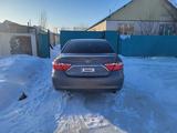 Toyota Camry 2015 года за 6 800 000 тг. в Уральск – фото 3