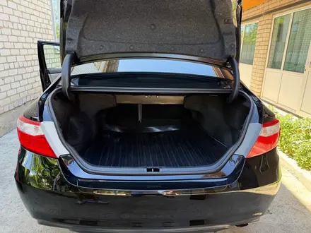 Toyota Camry 2017 года за 10 500 000 тг. в Актобе – фото 7