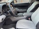 Toyota Highlander 2021 годаүшін22 700 000 тг. в Шымкент – фото 5