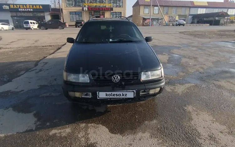 Volkswagen Passat 1996 годаүшін1 400 000 тг. в Тараз