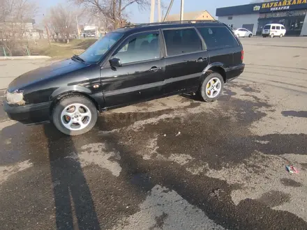 Volkswagen Passat 1996 года за 1 400 000 тг. в Тараз – фото 4