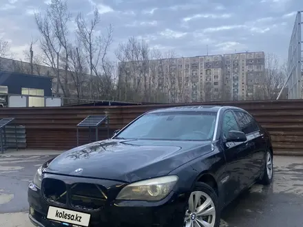 BMW 750 2010 года за 8 300 000 тг. в Алматы – фото 4