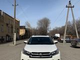 Toyota Highlander 2017 года за 19 200 000 тг. в Актобе – фото 2