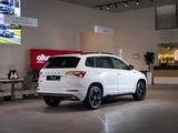 Skoda Karoq Sportline AWD 2025 года за 16 707 600 тг. в Алматы – фото 4