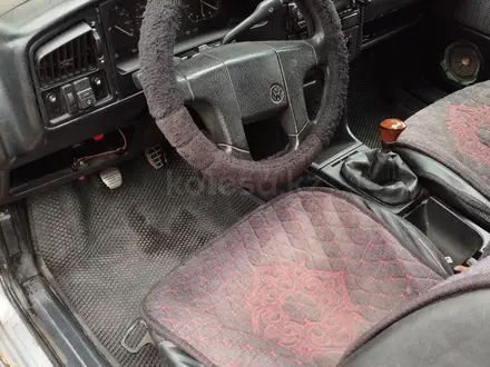 Volkswagen Passat 1992 года за 1 100 000 тг. в Балхаш – фото 4