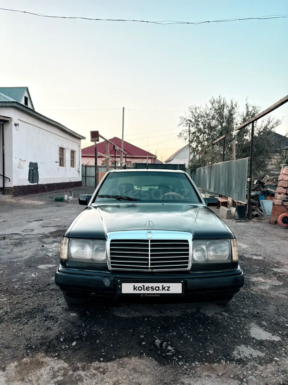 Mercedes-Benz E-Class, 1990