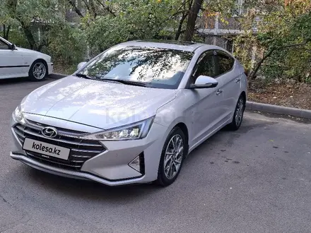 Hyundai Elantra 2019 года за 9 000 000 тг. в Алматы – фото 2