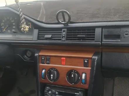 Mercedes-Benz E 230 1992 года за 1 750 000 тг. в Шымкент – фото 7