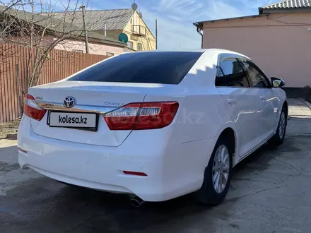 Toyota Camry 2013 года за 9 500 000 тг. в Атырау – фото 11