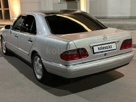 Mercedes-Benz E 320 1998 годаүшін4 200 000 тг. в Астана – фото 10