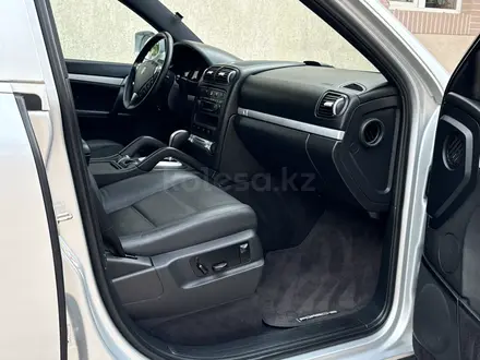 Porsche Cayenne 2007 года за 8 800 000 тг. в Алматы – фото 25