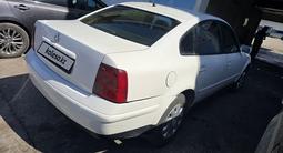 Volkswagen Passat 1998 года за 1 500 000 тг. в Шымкент – фото 4
