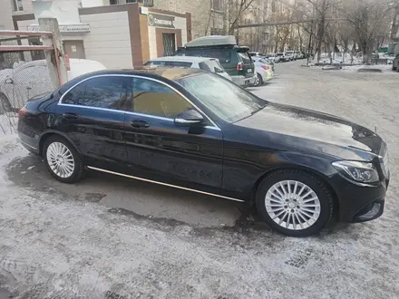 Mercedes-Benz C 180 2014 года за 11 000 000 тг. в Караганда – фото 4