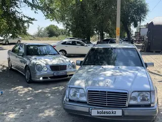 Mercedes-Benz E 320