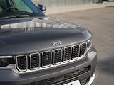Jeep Grand Cherokee 2023 года за 35 600 000 тг. в Алматы – фото 2