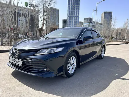 Toyota Camry 2019 года за 12 500 000 тг. в Астана