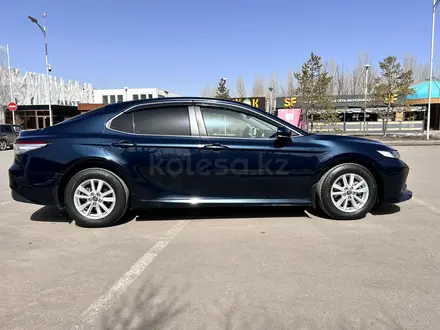 Toyota Camry 2019 года за 12 500 000 тг. в Астана – фото 7