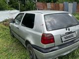 Volkswagen Golf 1993 года за 300 000 тг. в Алматы – фото 2